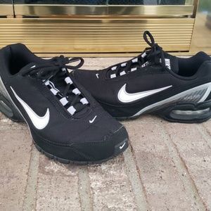 Nike Torch running shoe